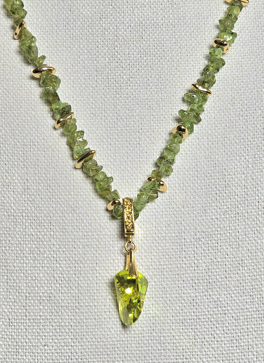 Peridot Chips Necklace & Bracelet Set (Swarovski Pendant)