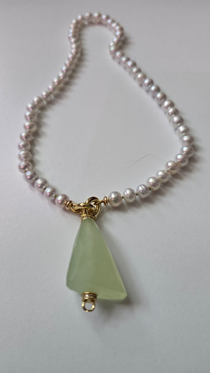 Freshwater Pearl & Lemon Chalcedony Pedant Necklace