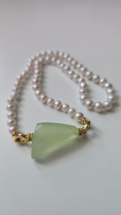 Freshwater Pearl & Lemon Chalcedony Pedant Necklace